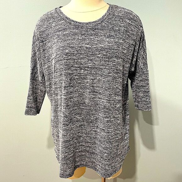 A Pea in the Pod Maternity Heathered Black & Grey 3/4 Sleeve Top Size Small - Picture 1 of 6